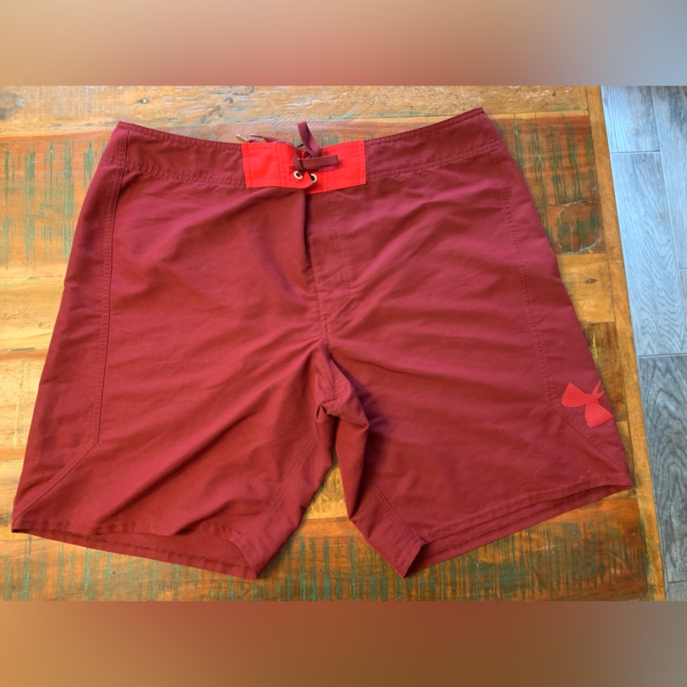Under Armour Mania Board Shorts Mens 42 Red Swim Surf Trunks Heat Gear summer
